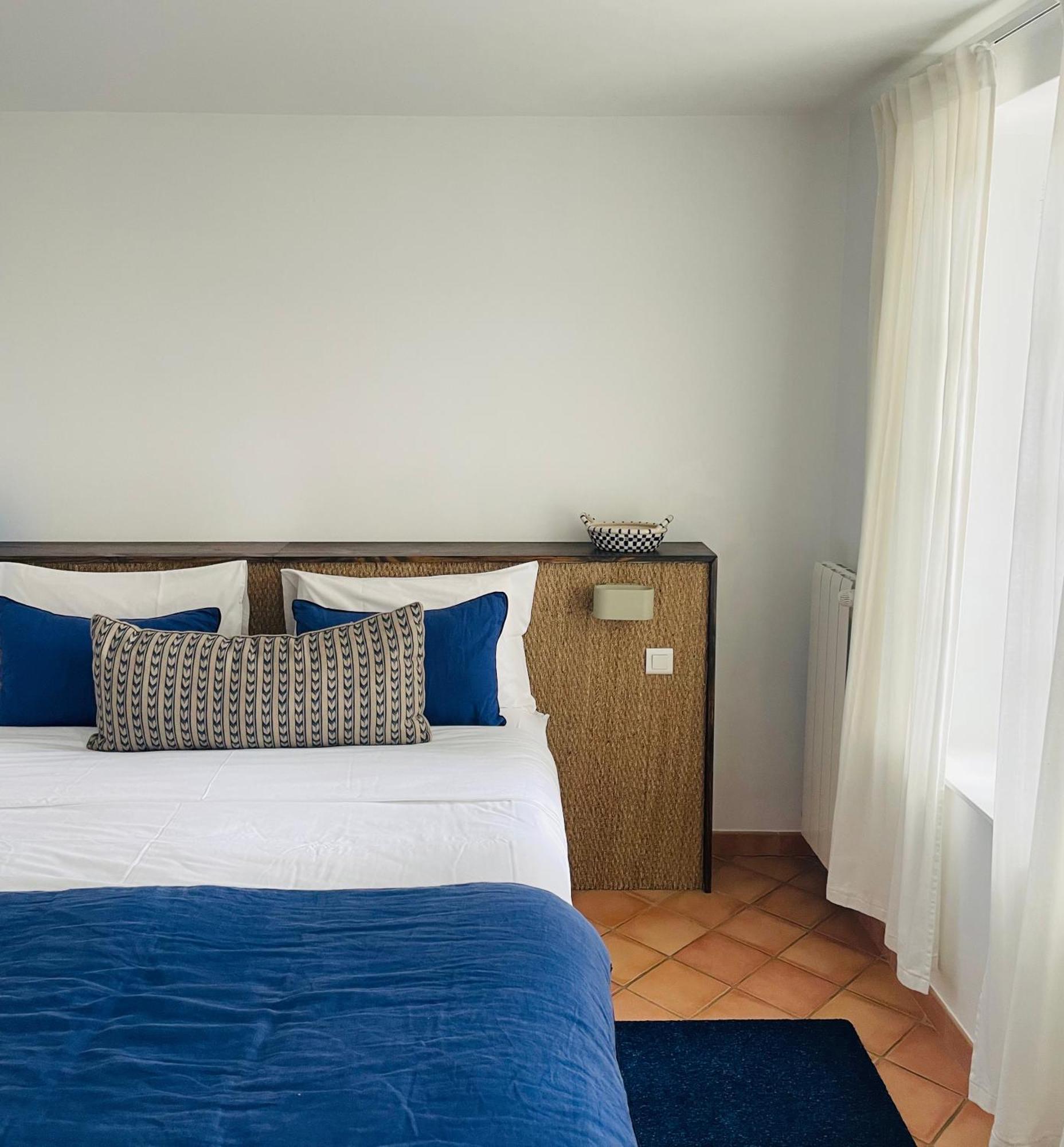 Le Cigalon Bed & Breakfast เลอโบสเซต์ ห้อง รูปภาพ